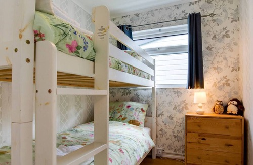 Llanarth Chalet De Esquí | Whispering Creek in Gilfachrheda