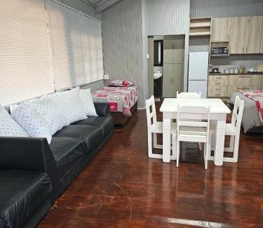 Tzaneen Cabina | Whispering Creek Mountain Lodge