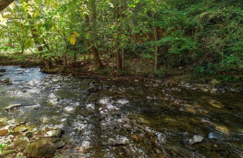 Cosby Casa | Whispering Creek