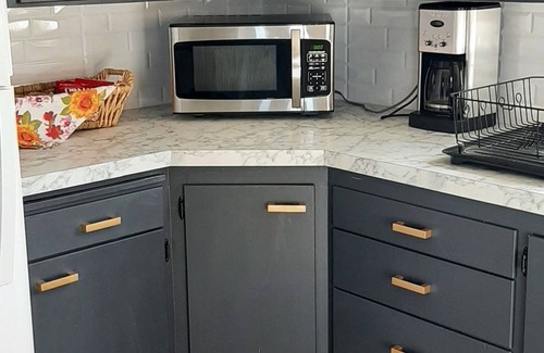 Roxbury Cabaña | Whispering Grove Cottage On 22nd *In The Country*