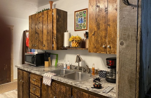 Lolo Cabina | Susurrando cabina Moose acogedor en Pristine Lolo Creek Road