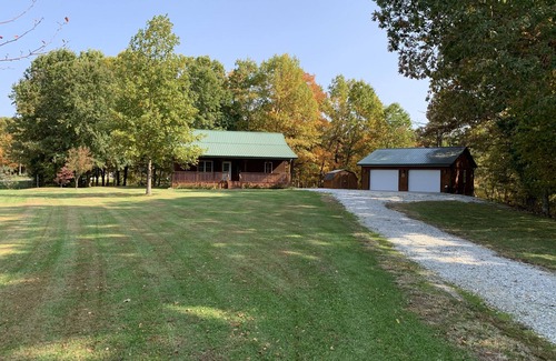 Frederick Cabina | Whispering Oaks Cabin 15033 Ray Rd , Rushville , IL 62681