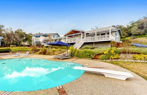 Vallecito Casa | Whispering Oaks Estate