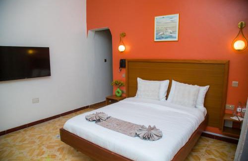 Nairobi Cama Y Desayuno | Whispering Palms Gardens, Hotel and Suites