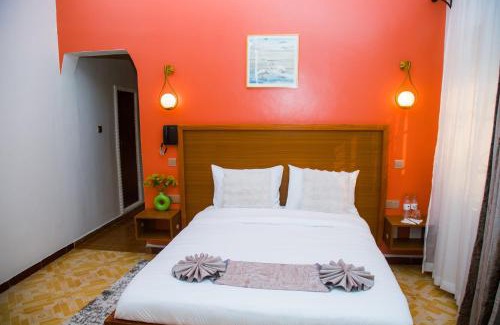 Nairobi Cama Y Desayuno | Whispering Palms Gardens, Hotel and Suites