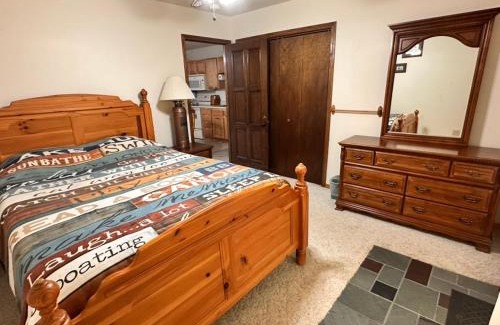 Auburn Cabina | Whispering Pines Auburn