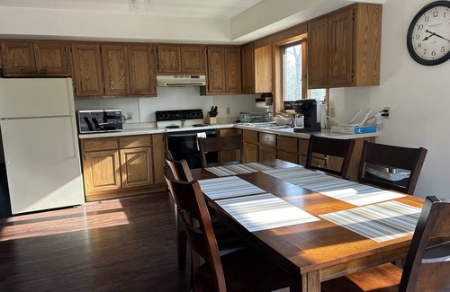 Sturgeon Bay Casa | Whispering Pines By The Bay, quiet seclusion near water and town