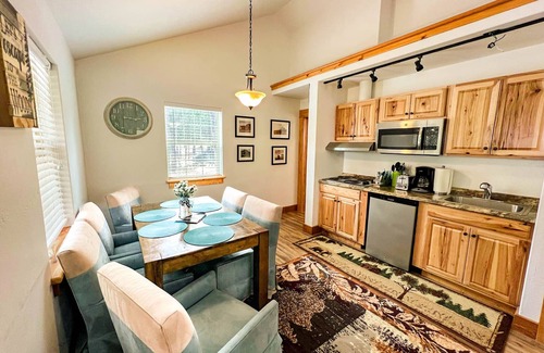 Lakeside Cabina | Whispering Pines cabin rentals