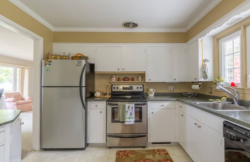 Glen Arbor Cabaña | Whispering Pines Cottage on Lake Michigan in Glen Arbor