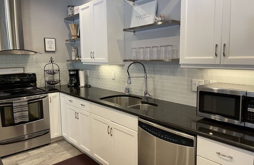Naples Casa | Whispering Pines Guest House