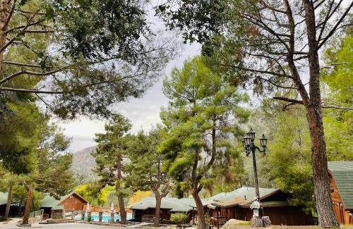 Kernville Cabina | Whispering Pines Lodge