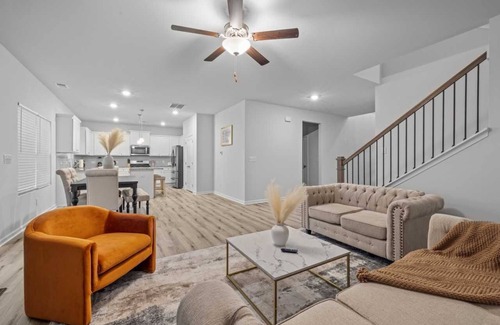 Grayson Casa | Whispering Pines Residence on Clark Lake Ln