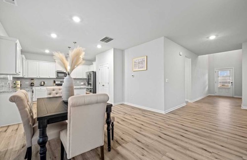 Grayson Casa | Whispering Pines Residence on Clark Lake Ln