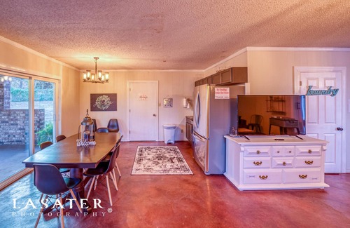 Harrison Casa | Whispering Pines Retreat Minutes to the Buffalo National River!