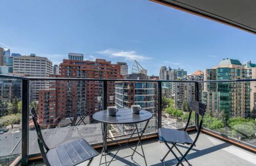 Eau Claire Apartamento | Whispering Pines Retreat DT Getaway & Skyline Views