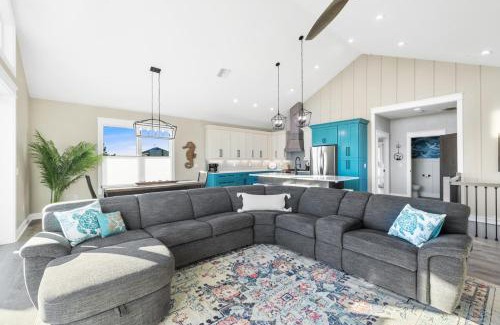 Cedar Key Casa | Whispering Waves Family Retreat