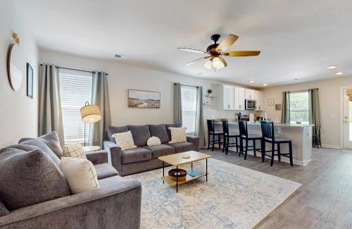 Ocean Isle Beach Casa | Whispering Waves Retreat