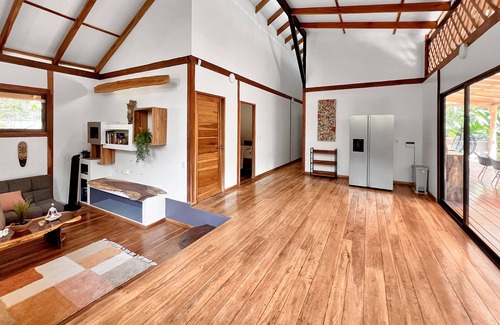 Santa Lucia Casa | Whispering Wisdom | 3 Bed w/ Pool, Steps to Beach