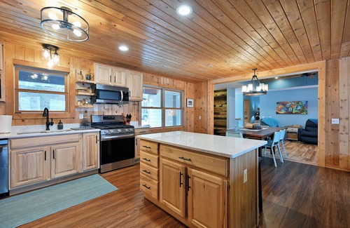 Spooner Casa | Whispering Woods- Spacious 5 bedroom home with sandy frontage near Spooner, WI.