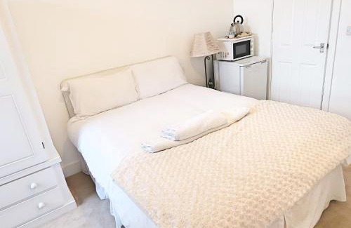 Doncaster Casa | Whitburn Guest House About 7 mins Walk To The City Free Internet TV