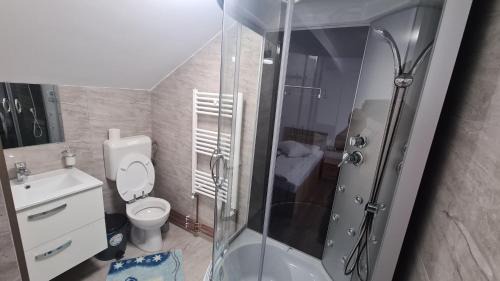 Chiscau Apartamento | White Apartment Peștera Urșilor