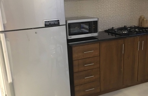 Colombo Casa | White Avenue