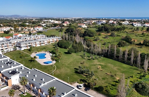 Branqueira Chalet De Esquí | White by Check-in Portugal