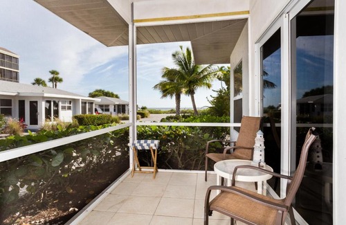 Sanibel Casa | White Caps 1