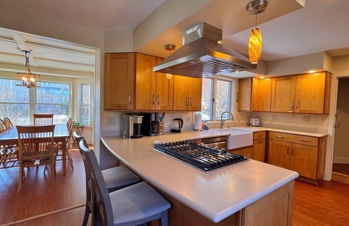 Port Clyde Casa | White Caps, Port Clyde Maine