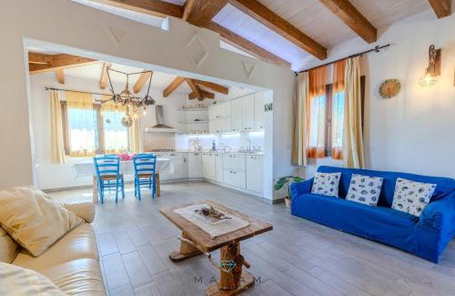 San Pantaleo Apartamento | White Cottage