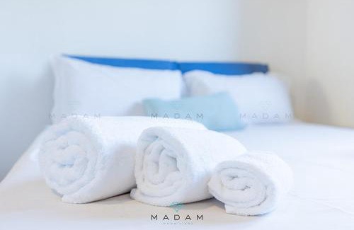 San Pantaleo Apartamento | White Cottage