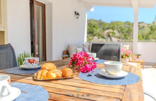 San Pantaleo Apartamento | White Cottage
