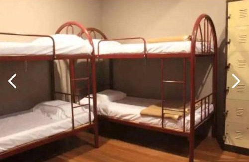 Kuching Cabina | White Cottage