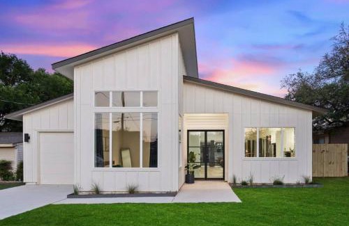 Apache Shores Casa | White Dove Pool House- Modern Luxury 4br Home Near Lake Travis Wpool