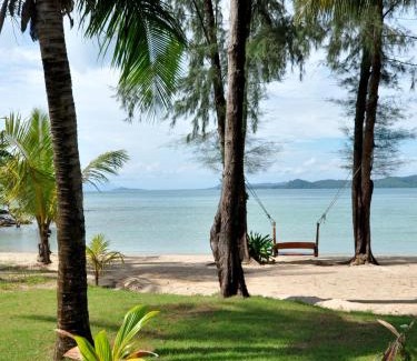 Klong Son Villa | White Dragon Sea View Villa