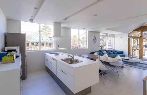 Echo Land Casa | White Fox Chalet