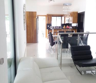 Costambar Casa | White House Mansion