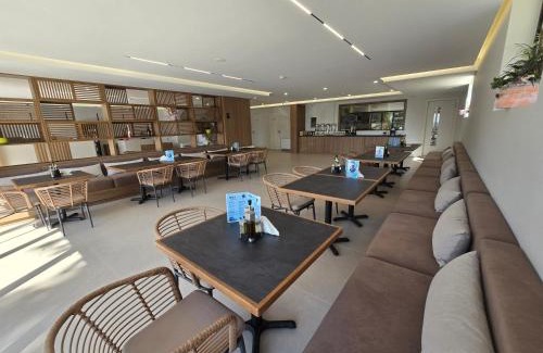 Orikum Hotel | White Hill Radhime
