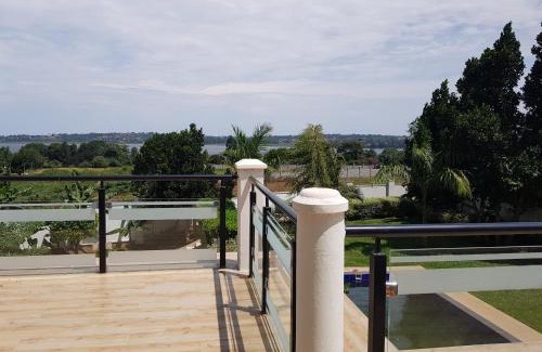Entebbe Casa | White House Entebbe kawuku