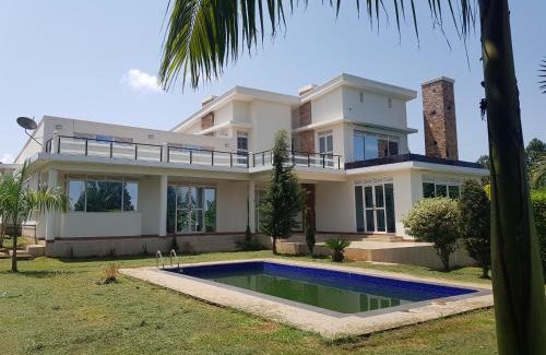 Entebbe Casa | White House Entebbe kawuku