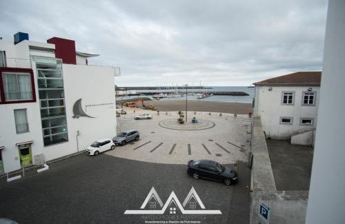 Praia da Vitoria Apartamento | White House I
