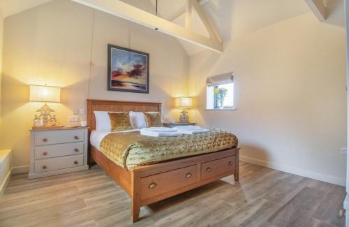 Halesworth Casa | White House Lodges - Tawny