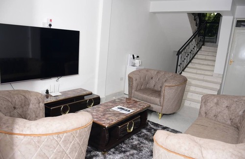 Rongo Casa | White House Loft