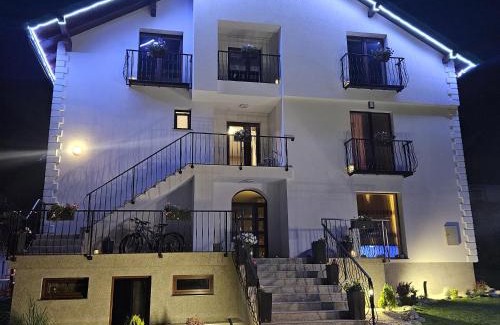 Moieciu Casa | White House Moieciu