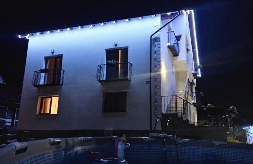 Moieciu Casa | White House Moieciu
