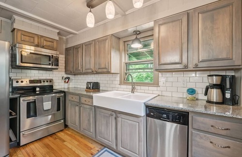 Linville Falls Cabaña | White Laurel Cottage at Linville Falls