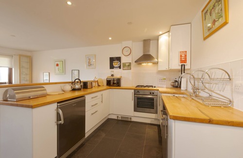 Mawgan Porth Casa | White Lodge Apartments