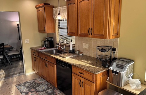 Memphis Casa | White Mangrove Haven-Beautiful Coastal Home near beautiful Tampa Bay!