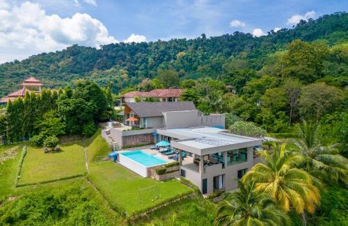 Kuala Teriang Villa | White Monkey Villa - Private Pool & Jacuzzi