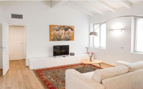 Crema Apartamento | White Moon crema & Parking